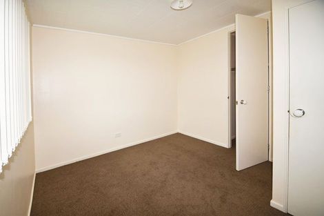 Photo of property in 2/2 Mcdowell Crescent, Hillcrest, Auckland, 0626