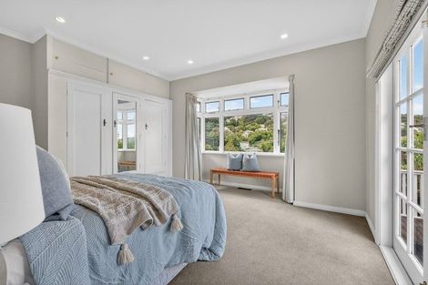 Photo of property in 49 Tio Tio Road, Miramar, Wellington, 6022