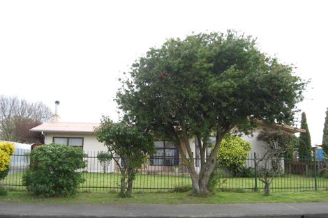 Photo of property in 11 Walton Place, Flaxmere, Hastings, 4120