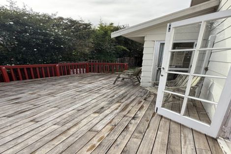 Photo of property in 13 Trengove Place, West Harbour, Auckland, 0618