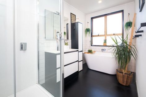 Photo of property in 13c Lovat Street, Havelock North, 4130