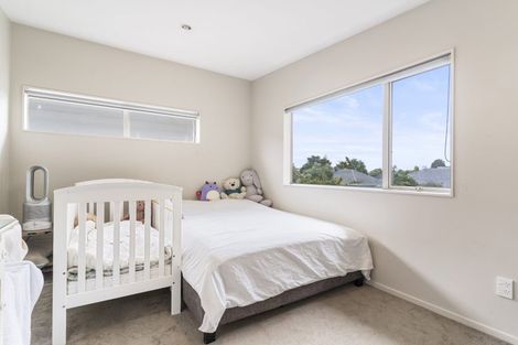 Photo of property in 4/45a Swanson Road, Henderson, Auckland, 0610