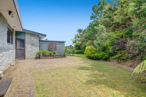 Photo of property in 9 Maire Road, Orewa, 0931