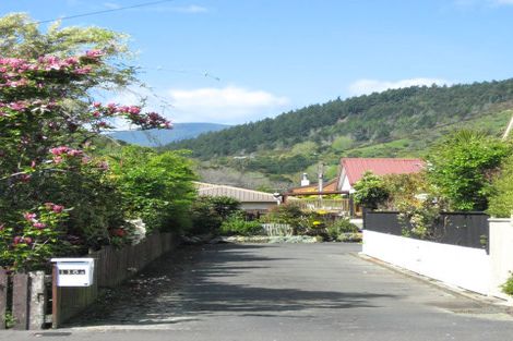 Photo of property in 115a Tasman Street, Nelson, 7010