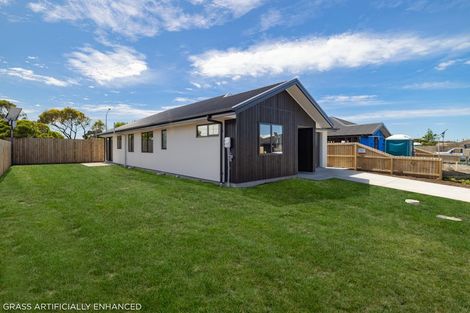 Photo of property in 12 Kura Lane, Aranui, Christchurch, 8061