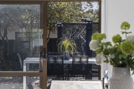 Photo of property in 1/23 Roys Road, Weymouth, Auckland, 2103