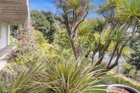 Photo of property in 64 Moncks Spur Road, Redcliffs, Christchurch, 8081