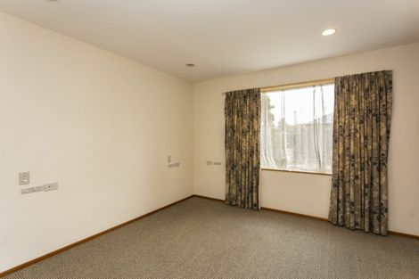 Photo of property in 2/48 Colwyn Street, Bryndwr, Christchurch, 8053