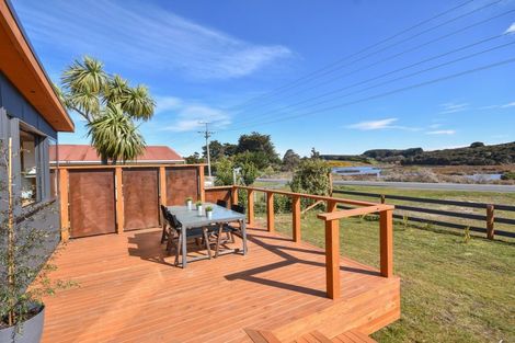 Photo of property in 125 Moturata Road, Taieri Beach, Taieri Mouth, 9091