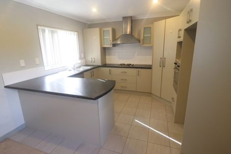 Photo of property in 45 Helleur Road, Massey, Auckland, 0614