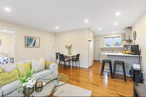 Photo of property in 2/59 Cardiff Road, Pakuranga, Auckland, 2010