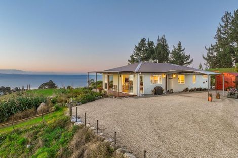Photo of property in 706 Abel Tasman Drive, Clifton, Takaka, 7183