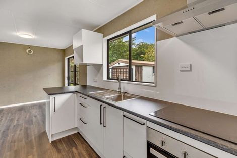 Photo of property in 6 Kirkcaldie Grove, Levin, 5510