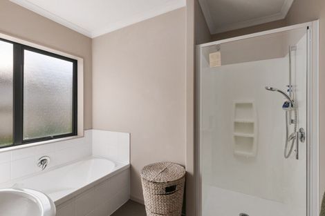 Photo of property in 3b Esmeralda Street, Welcome Bay, Tauranga, 3112