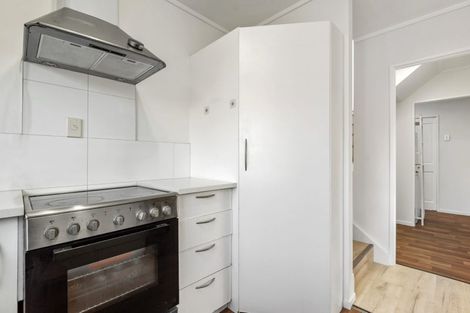 Photo of property in 1/14 Helicon Place, Totara Vale, Auckland, 0629