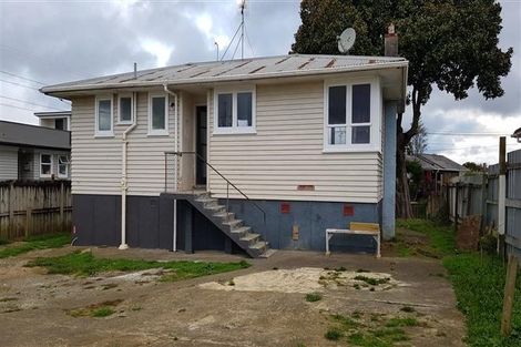 Photo of property in 28 Whitley Crescent, Otara, Auckland, 2023