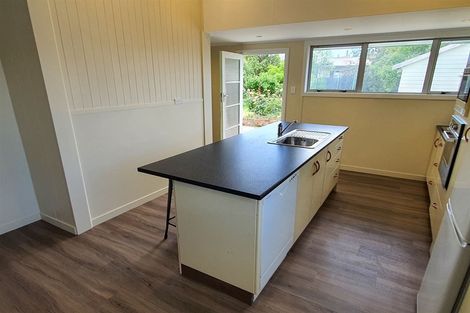 Photo of property in 18 Parsonage Road, Waimate, 7924