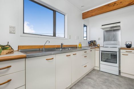 Photo of property in 13 Wallace Road, Ranui, Auckland, 0612