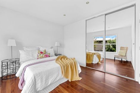 Photo of property in 2/180 Archers Road, Glenfield, Auckland, 0629