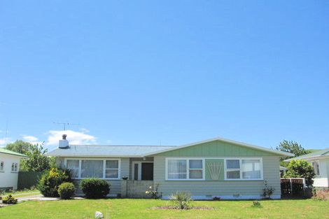 Photo of property in 24 Kara Street, Outer Kaiti, Gisborne, 4010