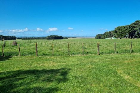 Photo of property in 557 Western Lake Road, Western Lake, Featherston, 5773