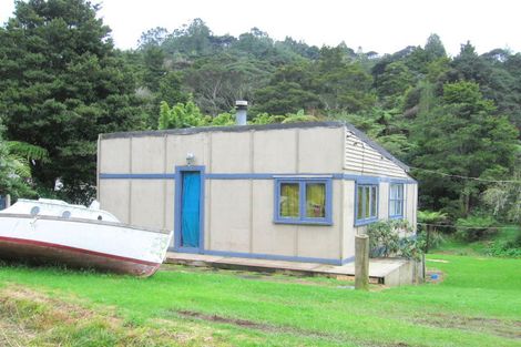 Photo of property in 20 Western Road, Laingholm, Auckland, 0604