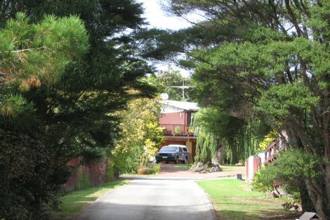 Photo of property in 92a Godley Road, Green Bay, Auckland, 0604