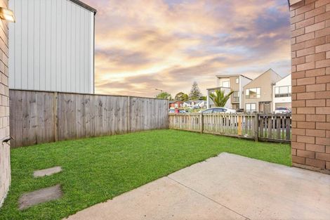 Photo of property in 20 Herekino Street, Westgate, Auckland, 0814