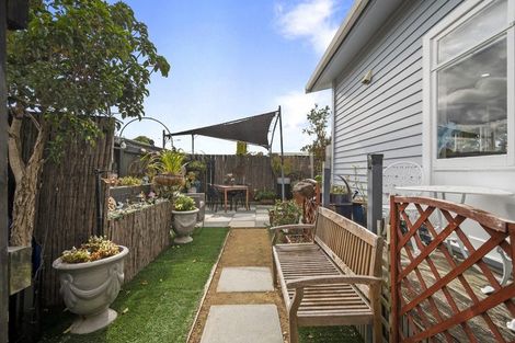 Photo of property in 136 Featherston Street, Palmerston North, 4410