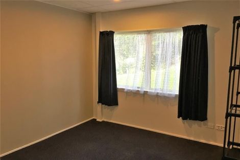 Photo of property in 834 West Coast Road, Waiatarua, Auckland, 0604