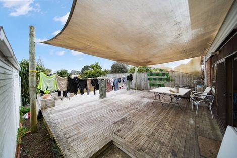 Photo of property in 12 Ronald Place, Manurewa, Auckland, 2102