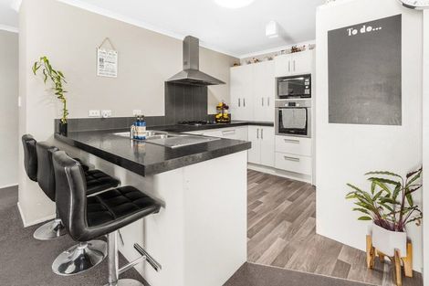 Photo of property in 12 Evergreen Rise, Grandview Heights, Hamilton, 3200