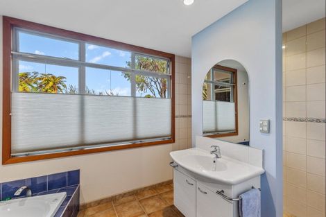 Photo of property in 15 Homewood Avenue, Levin, 5510