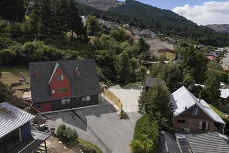 Photo of property in 40 Avalon Crescent, Fernhill, Queenstown, 9300