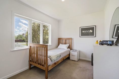 Photo of property in 9 Eskdale Road, Birkdale, Auckland, 0626