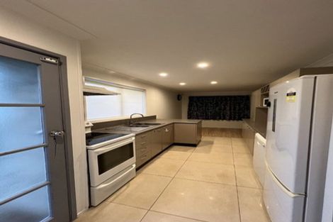 Photo of property in 1 Marvon Downs Avenue, Pakuranga Heights, Auckland, 2010