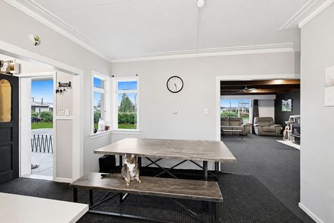 Photo of property in 37 York Road, Riversdale, 9776