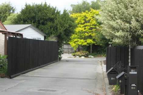 Photo of property in 8a Kruse Place, Redwood, Christchurch, 8051
