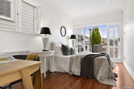 Photo of property in 19 Bidwill Street, Mount Cook, Wellington, 6021