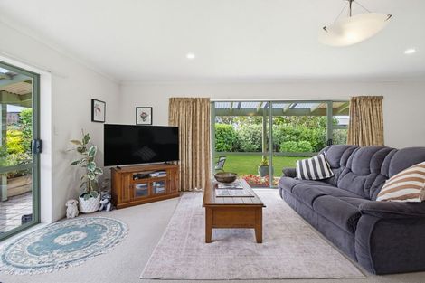 Photo of property in 5 Wilson Place, Marton, 4710