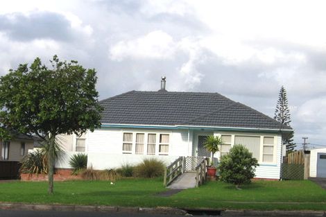 Photo of property in 1/40 Matipo Road, Te Atatu Peninsula, Auckland, 0610