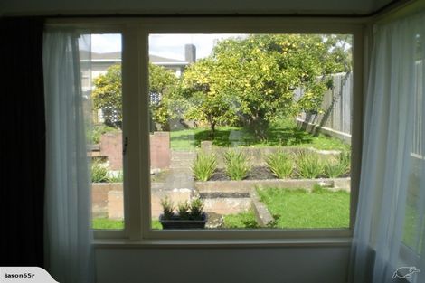 Photo of property in 16 Jamaica Place, Blockhouse Bay, Auckland, 0600