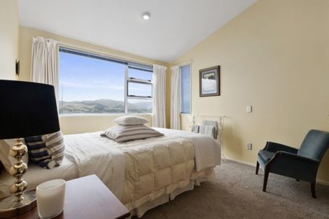 Photo of property in 28 Molyneux Close, Whitby, Porirua, 5024