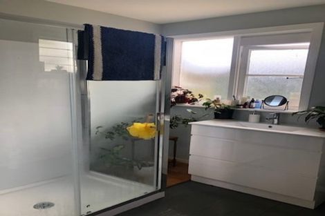 Photo of property in 15 Woodward Street East, Featherston, 5710