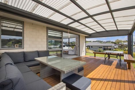 Photo of property in 1 Vantage Place, Omokoroa, 3114