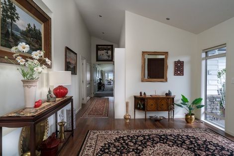 Photo of property in 5 Pukenamu Road, Rainbow Point, Taupo, 3330