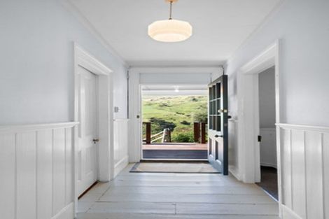 Photo of property in 8 Shadbolts Road, Pigeon Bay, Akaroa, 7583