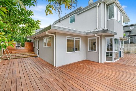 Photo of property in 2/34 Howe Street, Howick, Auckland, 2014