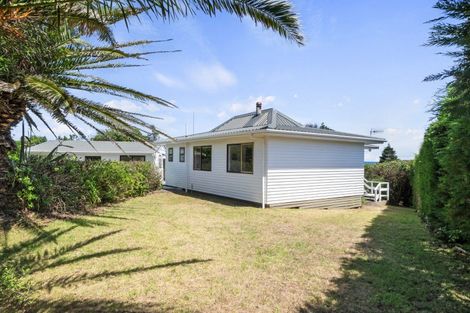 Photo of property in 5 Norna Grove, Waikawa Beach, Manakau, 5573