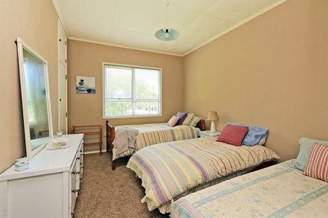 Photo of property in 14 John Ross Place, Kairakau, Elsthorpe, 4295